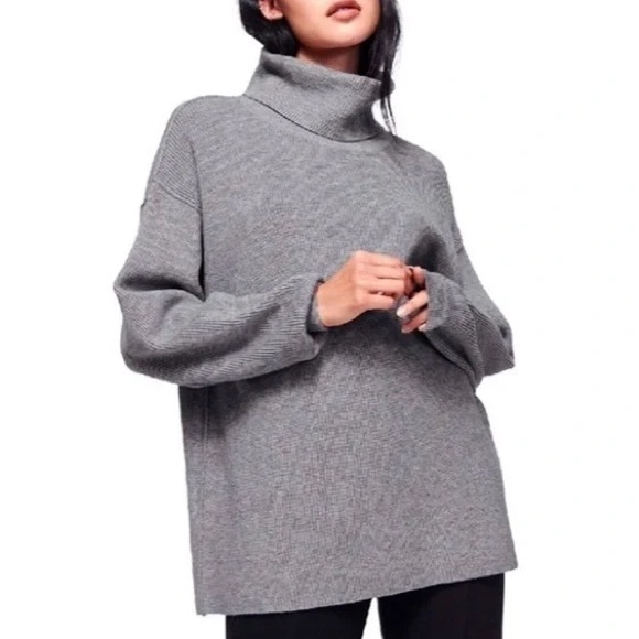 Free People Turtleneck Tunic Sweater in Grey - M
